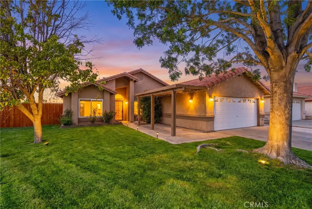 3301 Toby, Rosamond, CA — listing photo 1