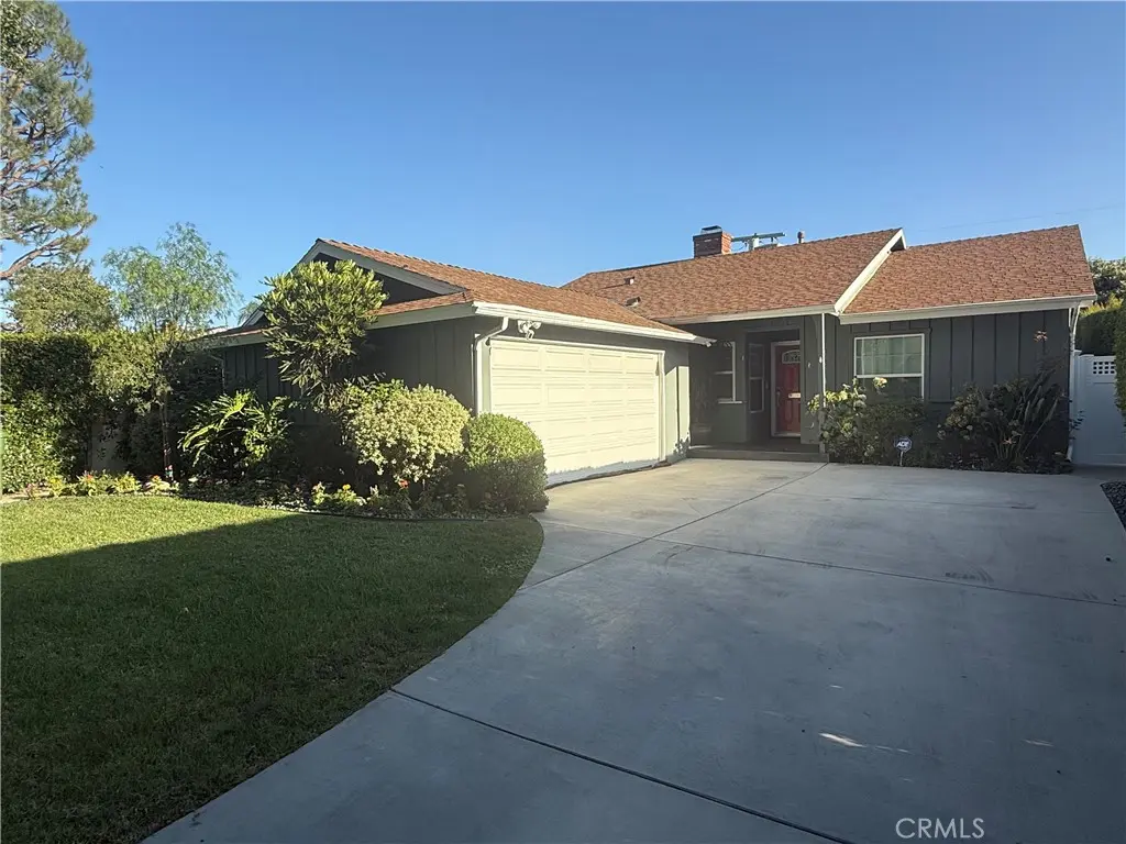 Single Family Residence for rent at 13418 Debby, Los Angeles, CA featuring 3 beds and 2 baths