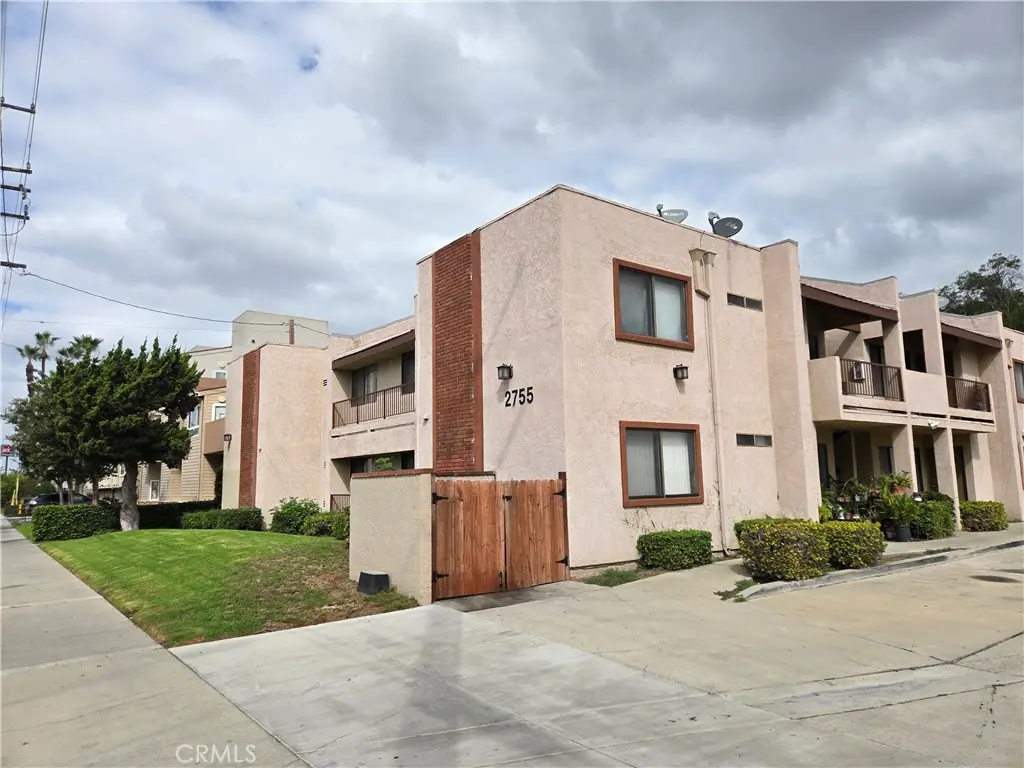 Apartment for rent at 2755 W Ball Road 2, Anaheim, CA featuring 2 beds and 2 baths
