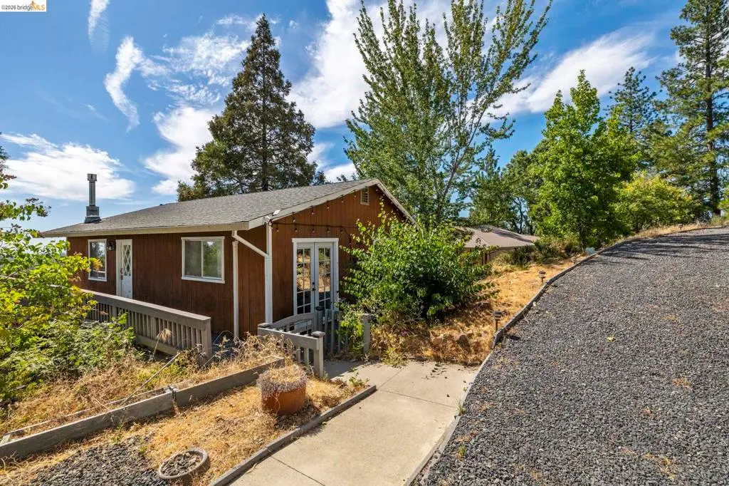 20165 Eastview Dr, Tuolumne, CA — listing photo 1