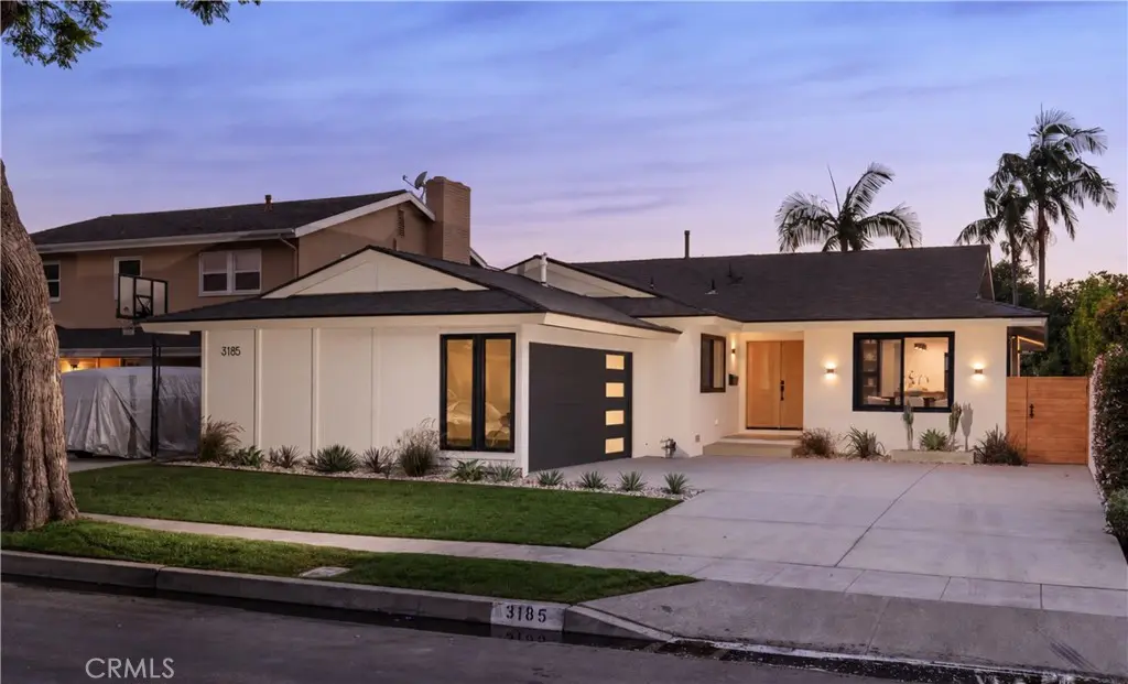 3185 Claremore, Long Beach, CA — listing photo 1