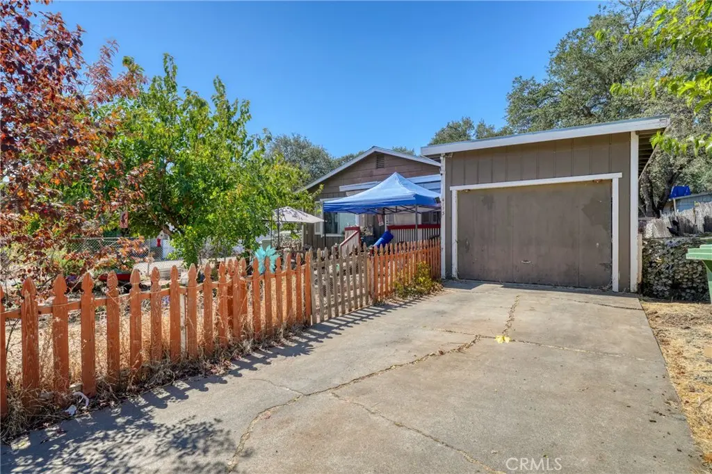 4113 Spruce, Clearlake, CA — listing photo 1