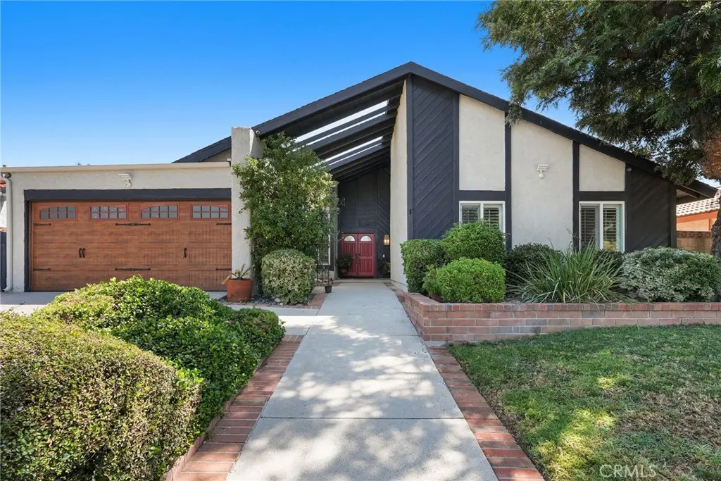 10446 White Oak, Granada Hills, CA — listing photo 1