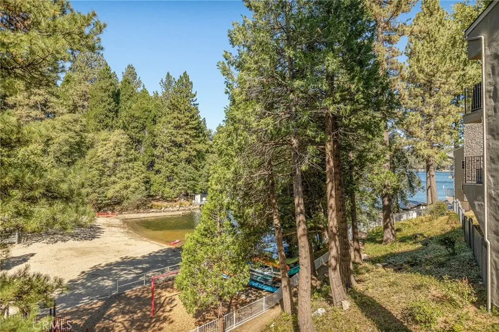 306 Villa Way, Lake Arrowhead, CA — listing photo 1