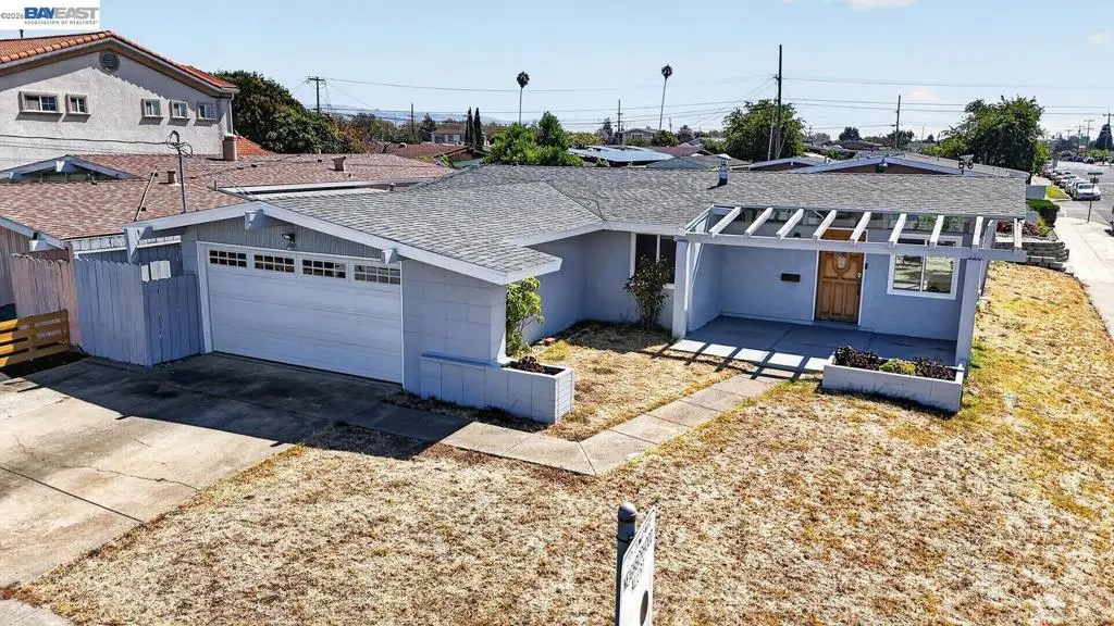 Single Family Residence for sale at 2786 Bal Harbor Ln, Hayward, CA featuring 3 beds and 2 baths