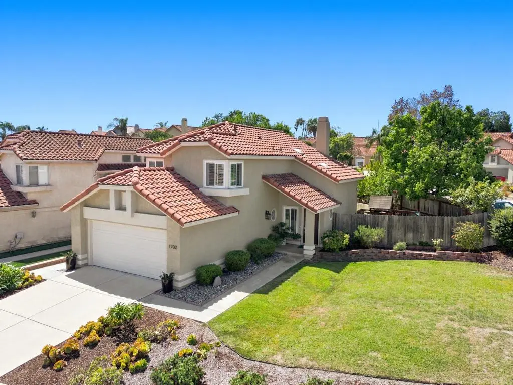 1702 Avenida Vista Labera, Oceanside, CA — listing photo 1