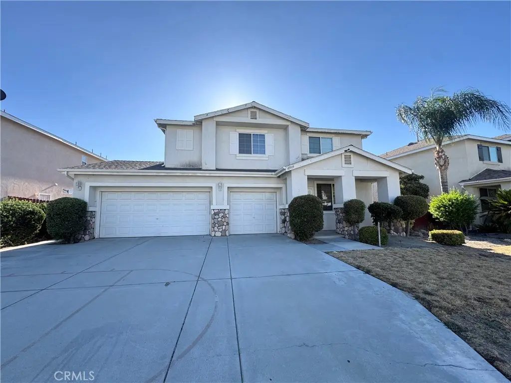Residential Lease for rent at 43939 Amazon Street, Hemet, Riverside County, CA featuring 4 beds and 3 baths