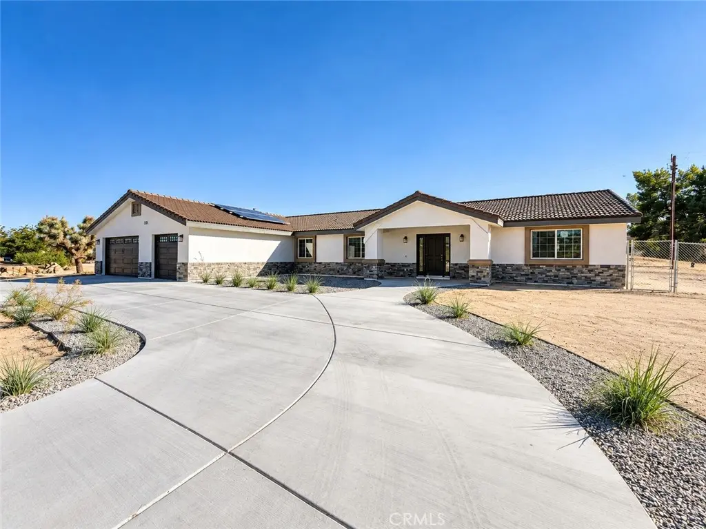 14685 Apple Valley Road, Apple Valley, CA — listing photo 1