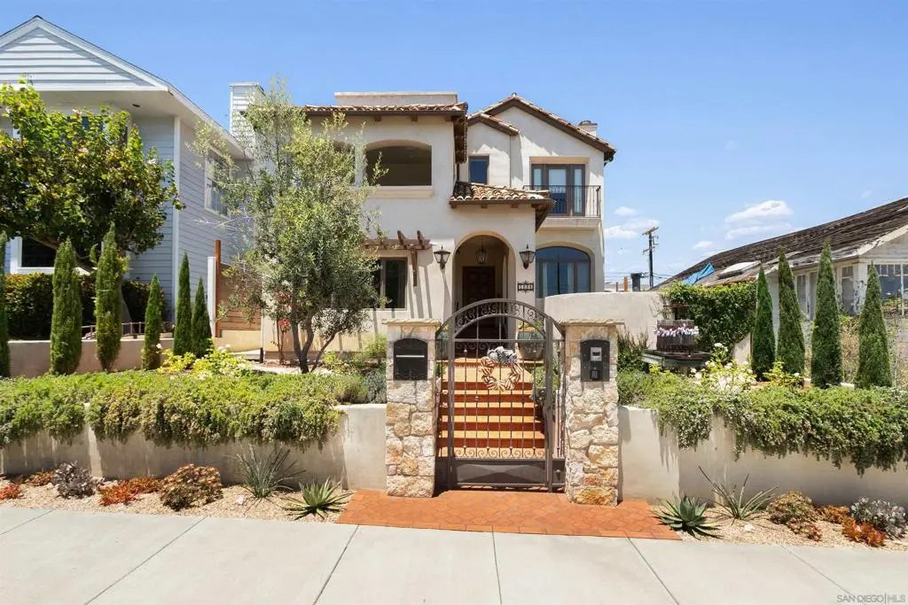 Single Family Residence for rent at 1834 Clove St, San Diego, CA featuring 4 beds and 5 baths