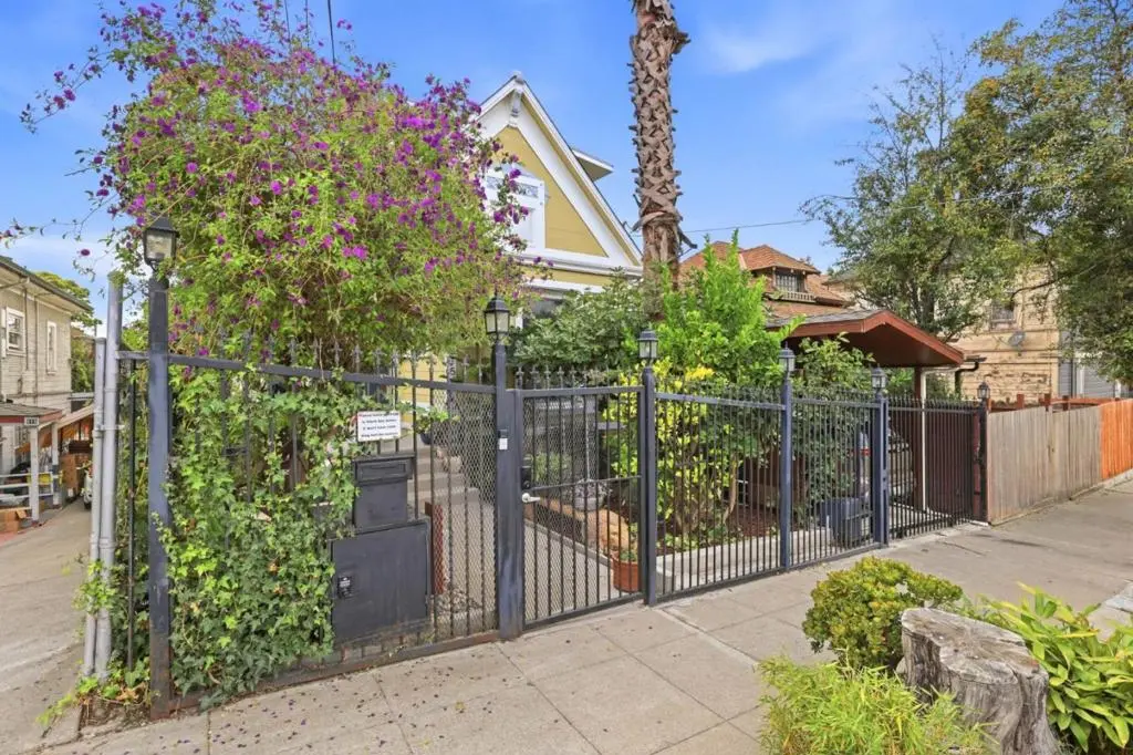 Single Family Residence for sale at 815 E 22nd Street, Oakland, CA featuring 4 beds and 4 baths