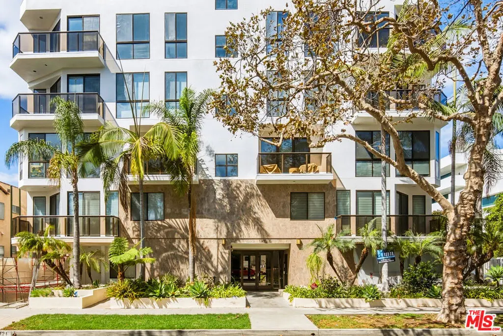 Condominium for rent at 121 S Canon Drive 203, Beverly Hills, CA featuring 2 beds and 2 baths