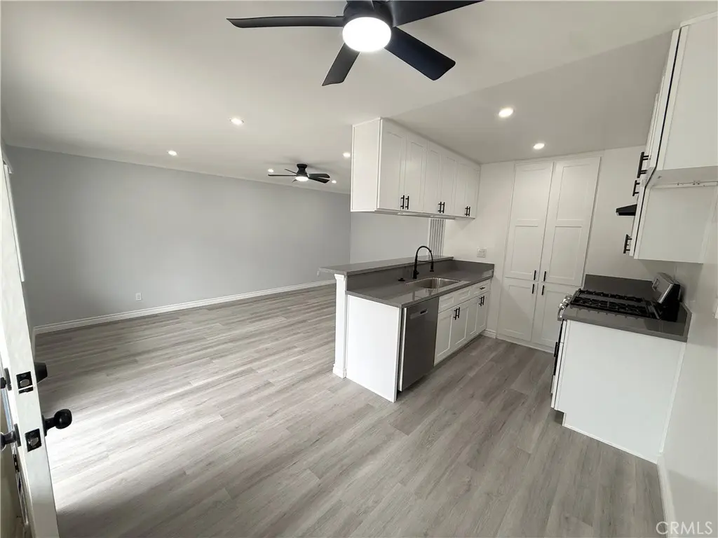 16111 Prairie Avenue 101, Lawndale, CA — listing photo 1