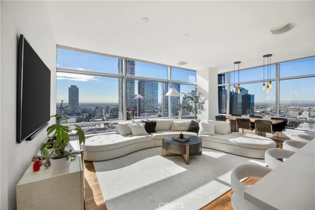 900 W Olympic 28A, Los Angeles, CA — listing photo 1