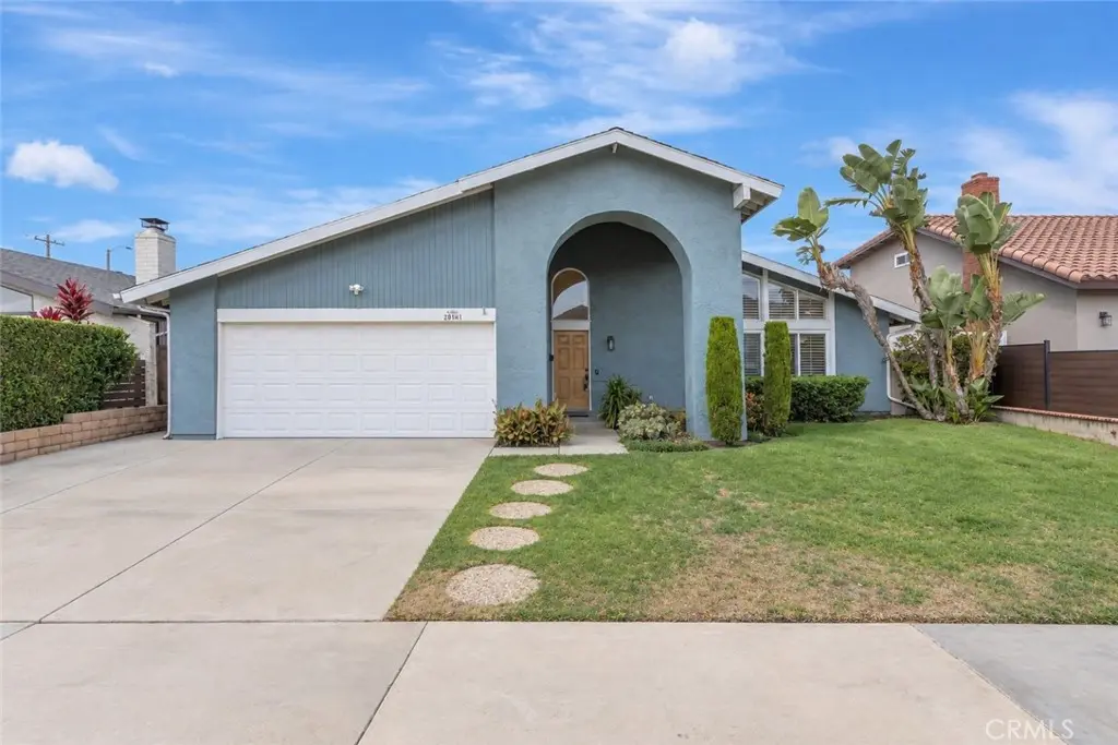 20141 Big Bend, Huntington Beach, CA — listing photo 1