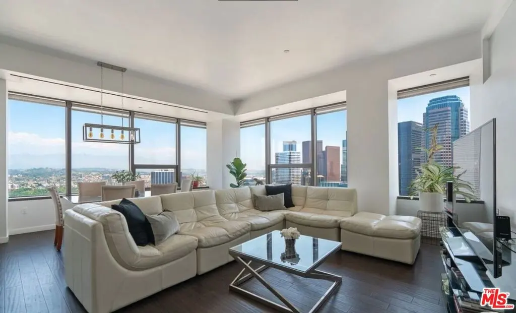 Condominium for rent at 1100 Wilshire Boulevard 2806, Los Angeles, CA featuring 2 beds and 2 baths