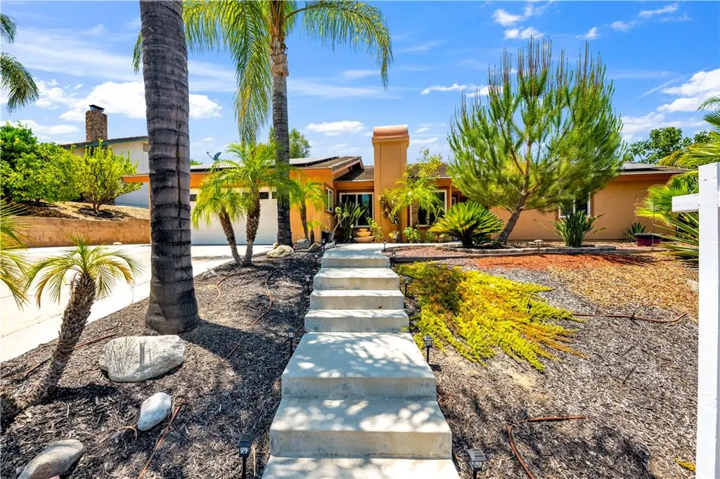22862 Calcutta, Canyon Lake, CA — listing photo 1