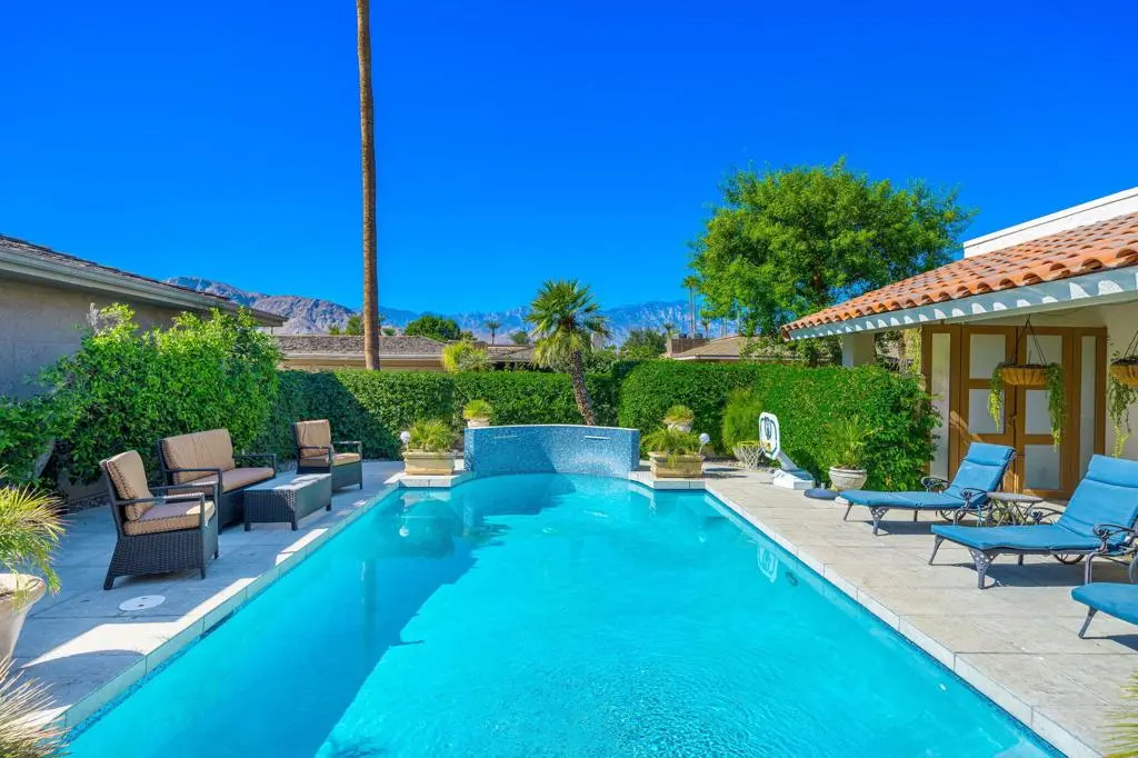 Single Family Residence for rent at 4 Dartmouth Drive, Rancho Mirage, CA featuring 3 beds and 3 baths