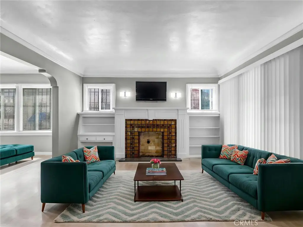 Duplex for sale at 4616 6th Avenue, Los Angeles, CA featuring 2 beds and 2 baths