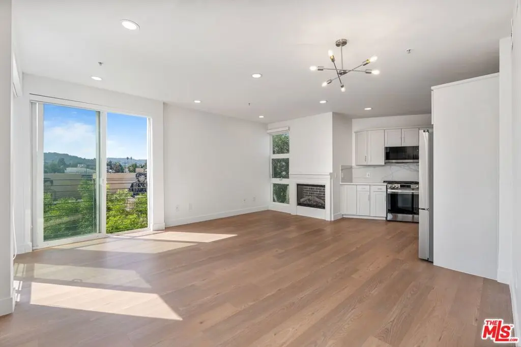 11011 Huston Street 212, North Hollywood, CA — listing photo 1