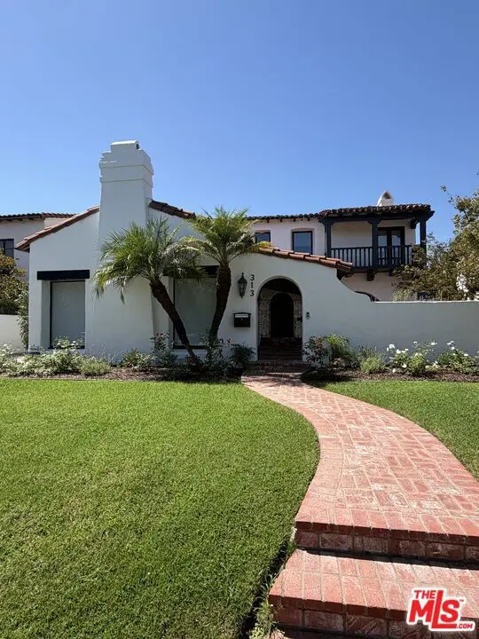 Single Family Residence for rent at 313 S Peck Drive, Beverly Hills, CA featuring 4 beds and 4 baths