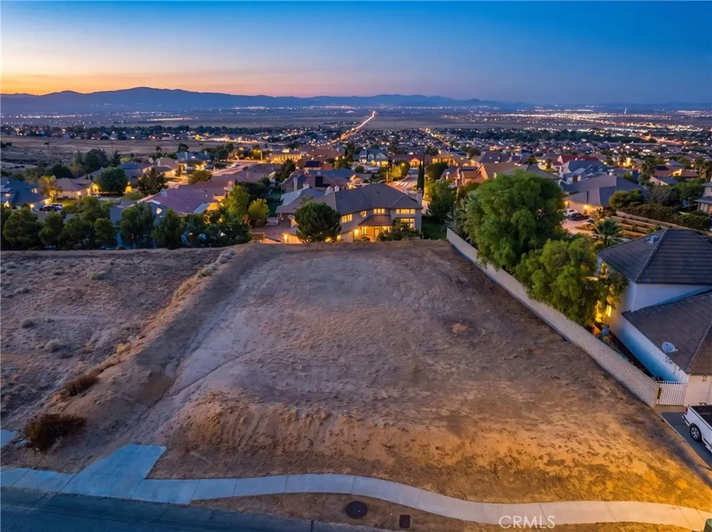 6831 Sycamore LN, Quartz Hill, CA — listing photo 1