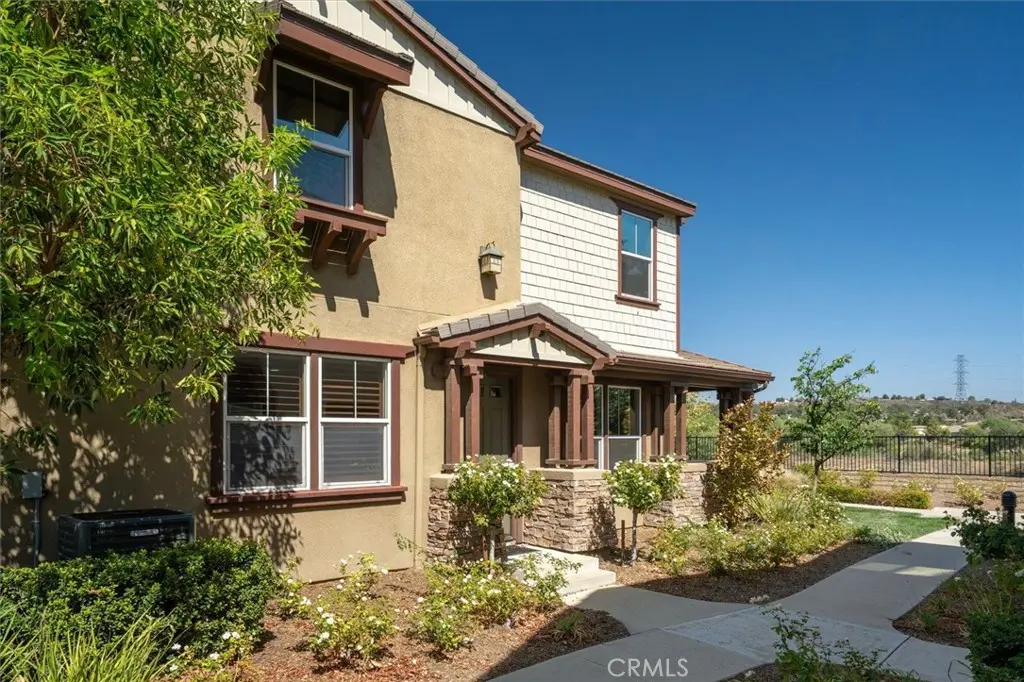 28600 Pietro Drive, Valencia, CA — listing photo 1
