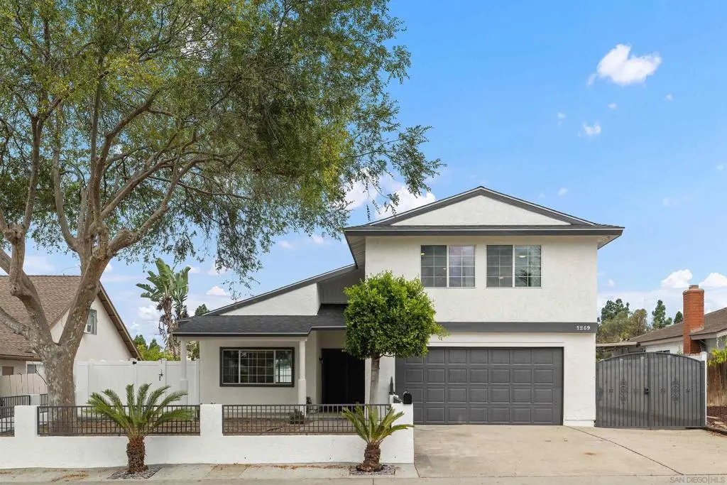 Single Family Residence for rent at 1259 Calle Candelero, Chula Vista, CA featuring 4 beds and 3 baths