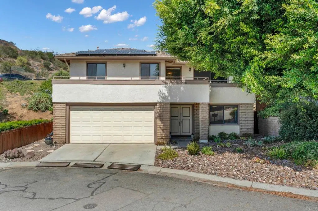 Single Family Residence for sale at 1850 Buckskin Glen, Escondido, CA featuring 3 beds and 3 baths