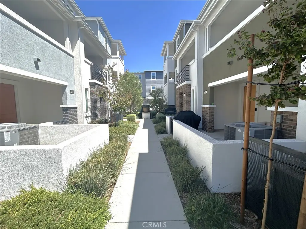 1696 Cayton Loop, West Covina, CA — listing photo 1