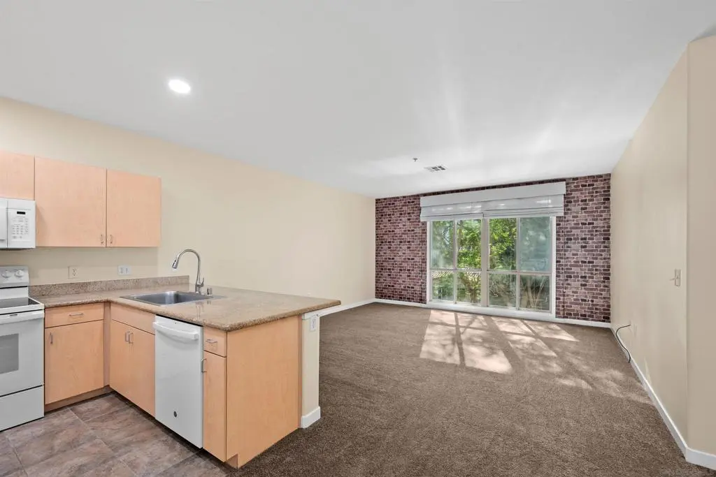 1501 Front 204, San Diego, CA — listing photo 1