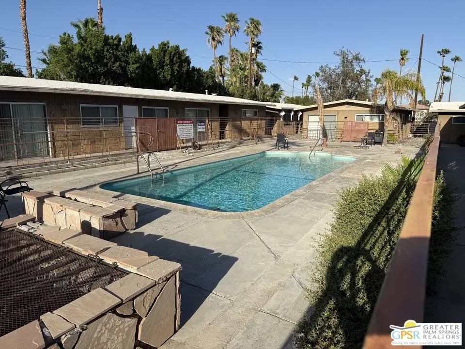 Residential Lease for rent at 366 W Mariscal Road 2, Palm Springs, Riverside County, CA featuring 2 beds and 1 bath