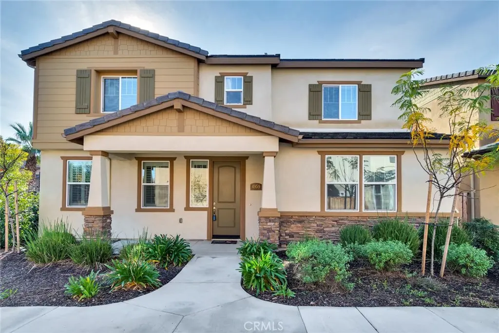Residential Lease for rent at 4959 Camarillo Lane, Riverside, Riverside County, CA featuring 3 beds and 3 baths