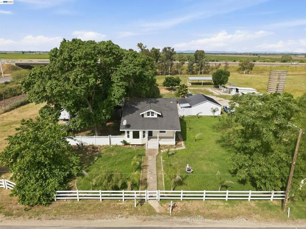 3015 Point Pleasant Rd, Elk Grove, CA — listing photo 1