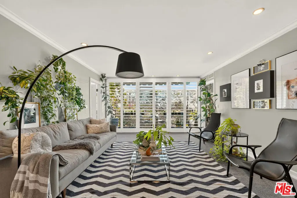 289 S Barrington Avenue A308, Los Angeles, CA — listing photo 1