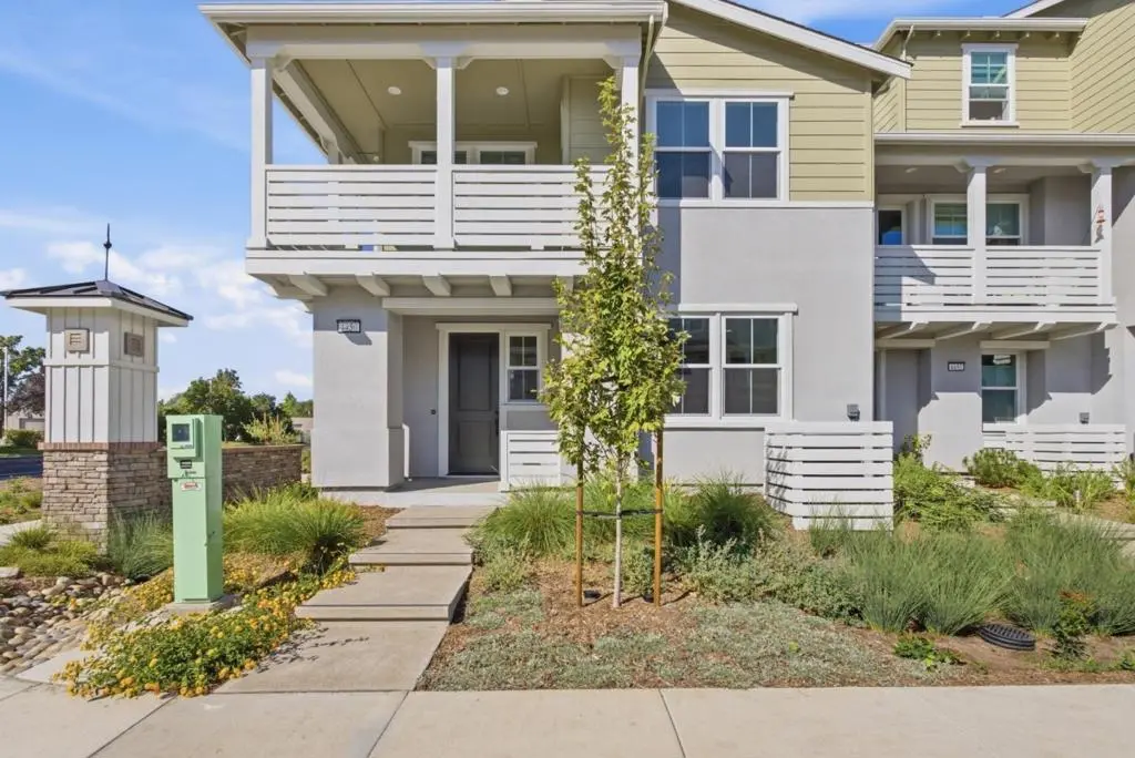 Townhouse for sale at 4450 Fontana Street, Livermore, CA featuring 4 beds and 3 baths