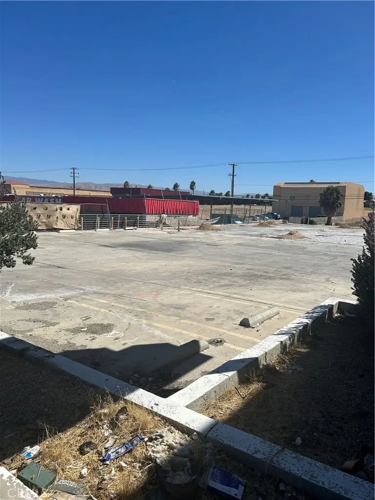 17153 Bear Valley RD. Road, Hesperia, CA — listing photo 1