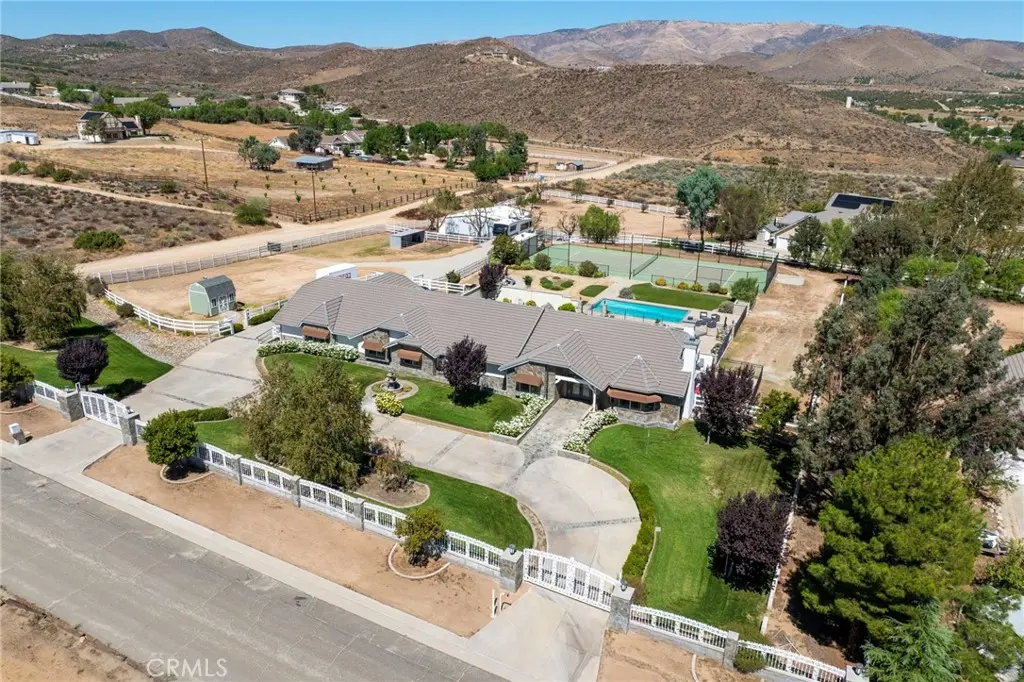 4145 Gillespie Avenue, Acton, CA — listing photo 1