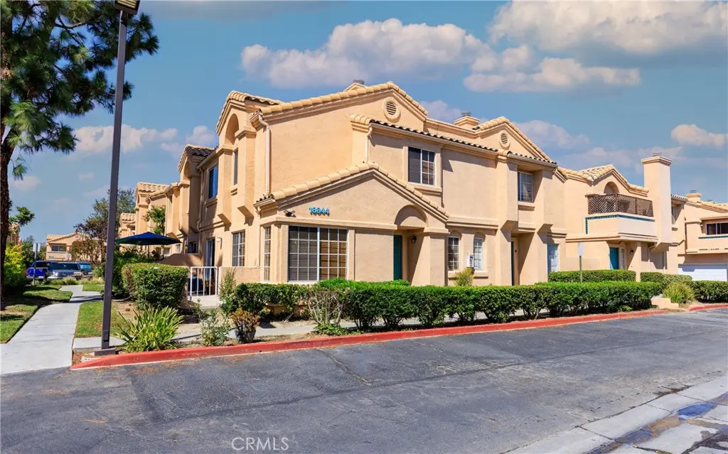 18844 Vista Del Canon G, Newhall, CA — listing photo 1