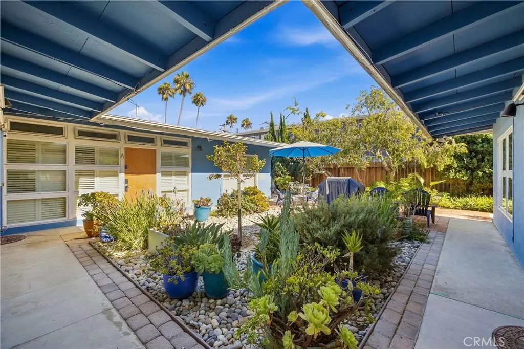 Apartment for rent at 1719 Camino de la Costa C, Redondo Beach, CA featuring 2 beds and 1 bath
