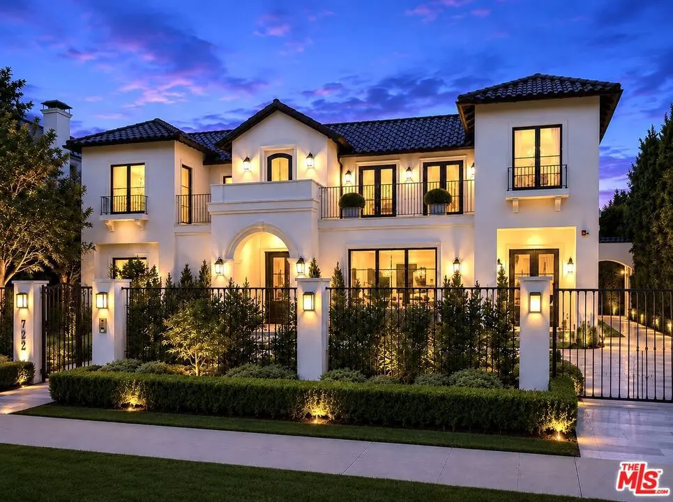 Single Family Residence for rent at 722 N Camden Drive, Beverly Hills, CA featuring 7 beds and 10 baths