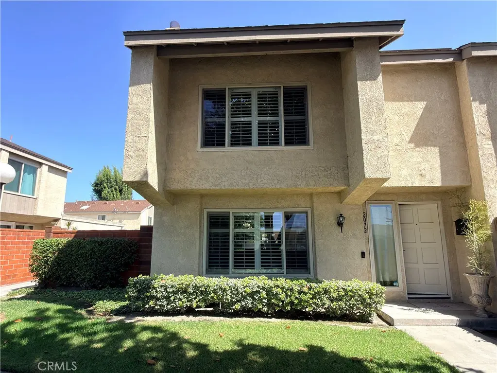 Townhouse for rent at 2072 S West, Anaheim, CA featuring 3 beds and 3 baths