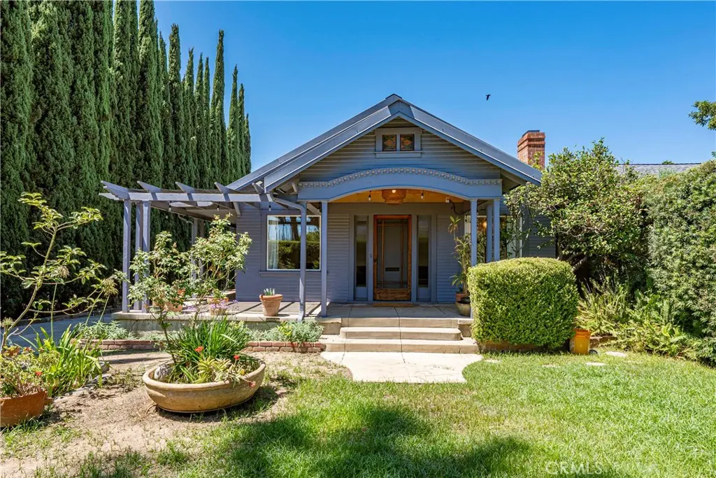 Single Family Residence for rent at 5123 Townsend Avenue, Los Angeles, CA featuring 3 beds and 2 baths