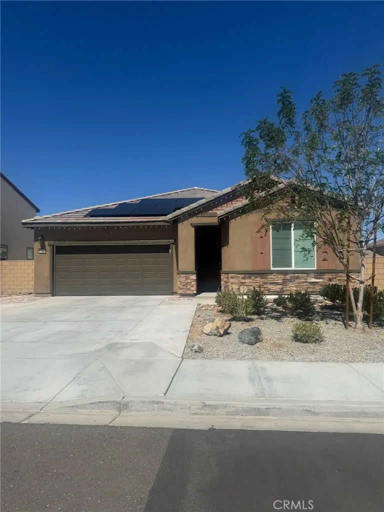 12454 Pinos Verde, Victorville, CA — listing photo 1