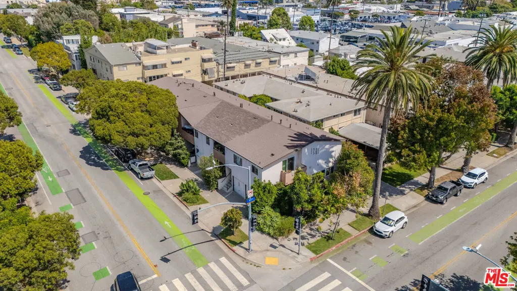 1301 11th Street, Santa Monica, CA — listing photo 1