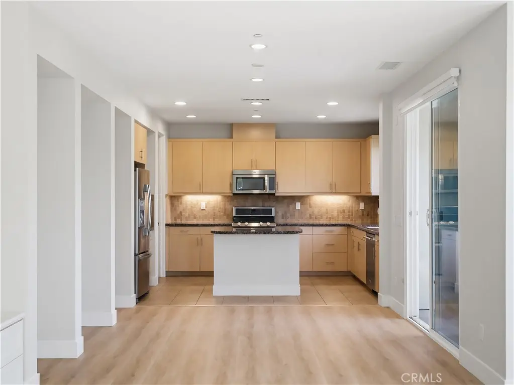 1 Vantis Drive, Aliso Viejo, CA — listing photo 1