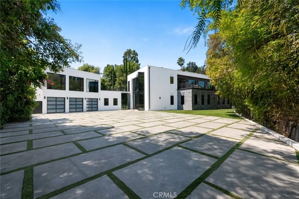 4653 Vanalden Avenue, Tarzana, CA — listing photo 1