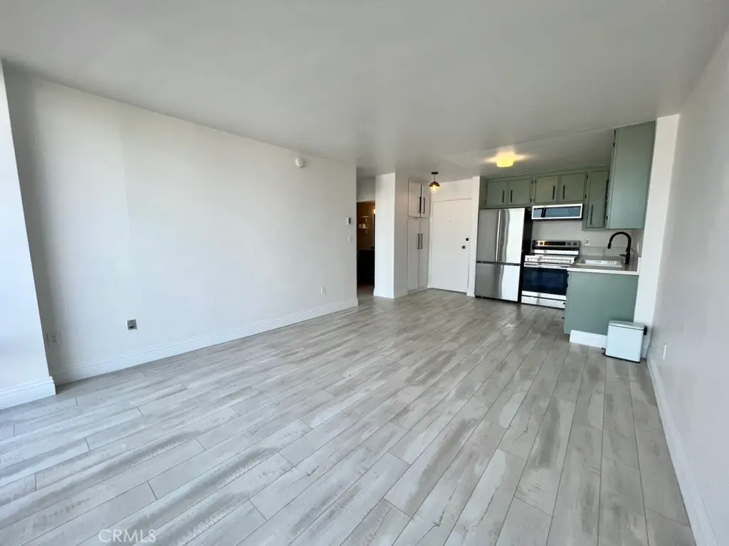 Condominium for sale at 375 Atlantic 501, Long Beach, CA featuring 1 bed and 1 bath
