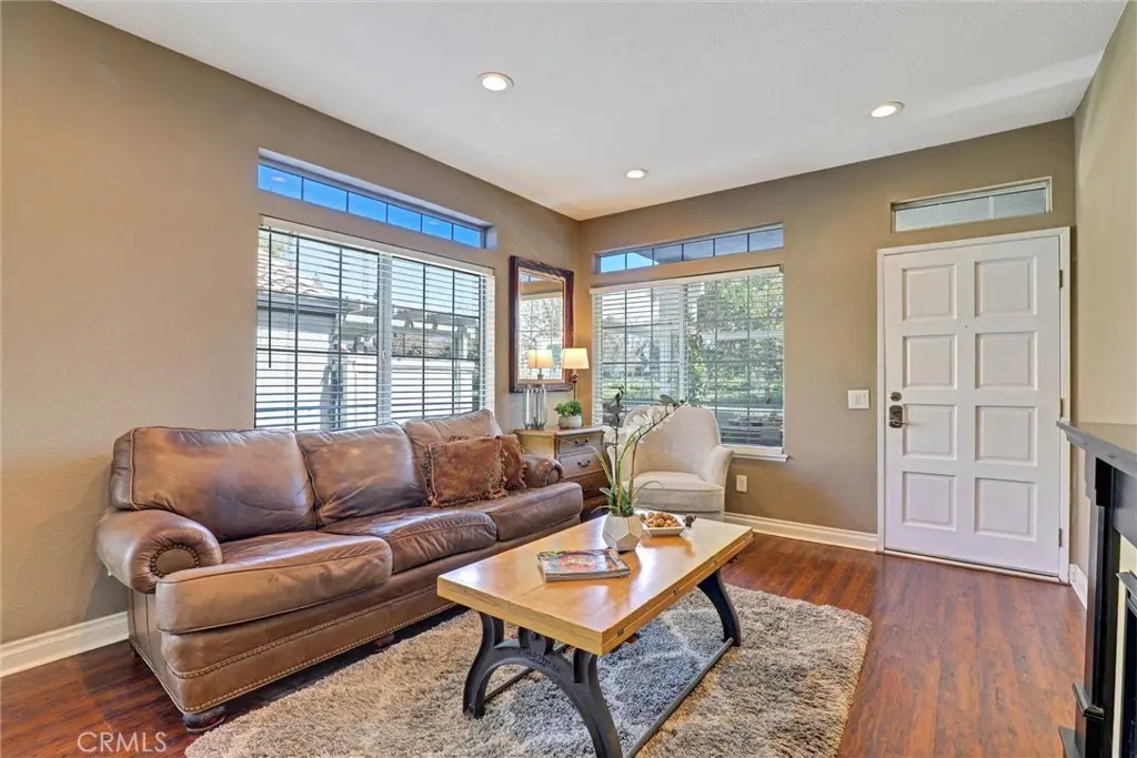 Condominium for sale at 33 Leonado, Rancho Santa Margarita, CA featuring 2 beds and 2 baths