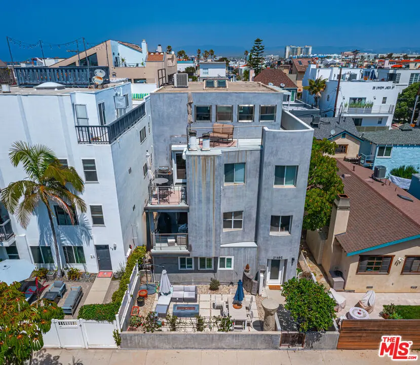 Residential Income for sale at 21 Voyage Street, Los Angeles, CA featuring 8 beds and 9 baths