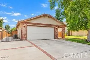 2533 Topaz, Lancaster, CA — listing photo 1